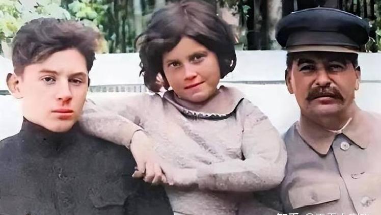 真的有将军会把自己的儿子送到战场吗？
今天看了一遍高山下的花环，感动的稀里哗啦的