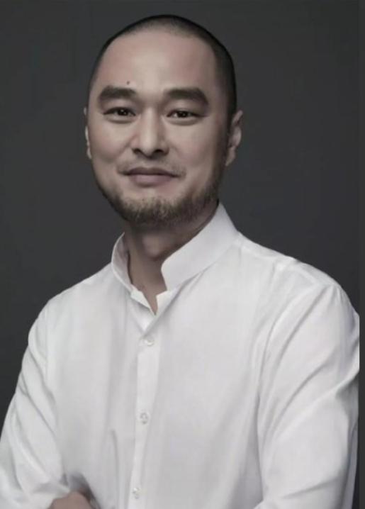 “身家上亿”的北京协和医学博士冯唐，又一次说出了扎心大实话！他说：“没事不要和任