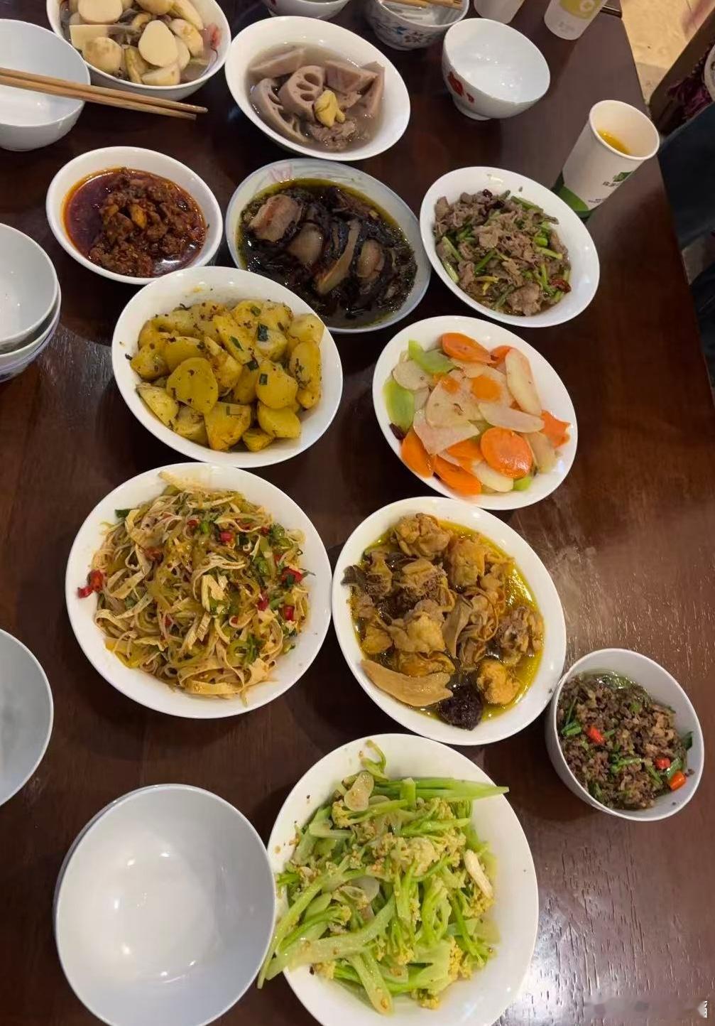 大年初三～到农村吃到有“锅气”的饭菜，才算真正品尝到年味了