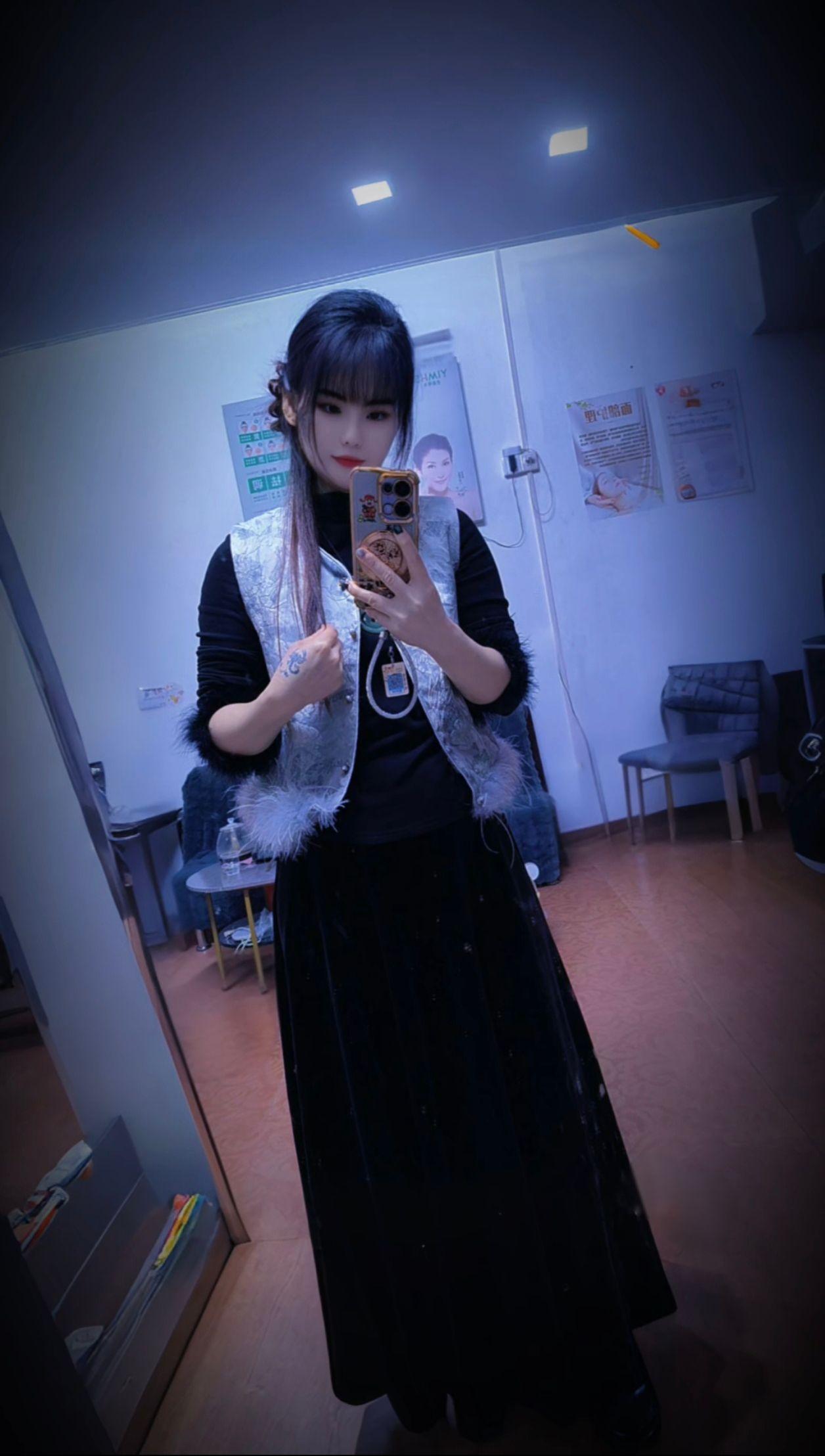 🎶 在这喧嚣世界里，寻得一份宁静与自我。✨