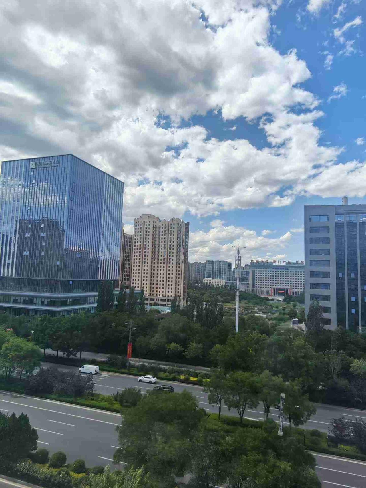 我的今日状态：😁轻松愉快
我这里的天气：☀️晴天🙏今天我为我的孩子祈福！愿我
