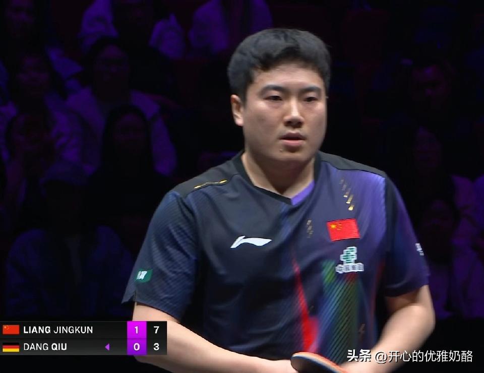 梁靖崑还是输了，志强当场外也没能赢。
梁靖崑之前和邱党交手，大都是五五开，都是有