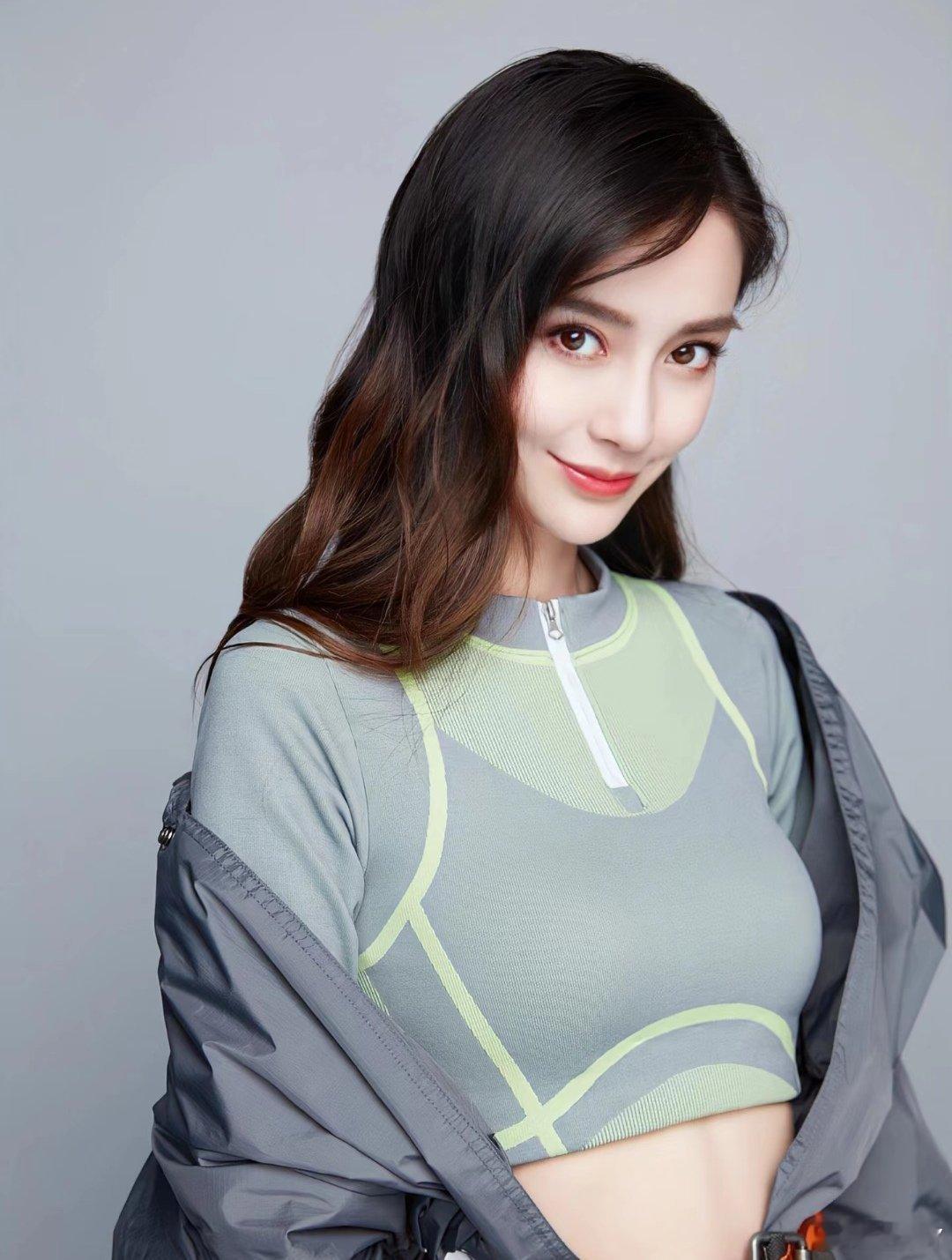 #angelababy[超话]#[兔子]#angelababy君绮罗# 糖给你，