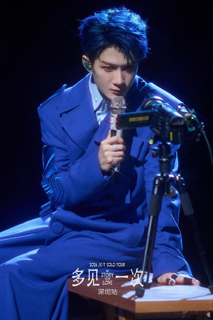   轮到檀健次的舞台粉上桌了  宝子们，檀健次即将闪耀新舞台！他宛如舞台精灵，多