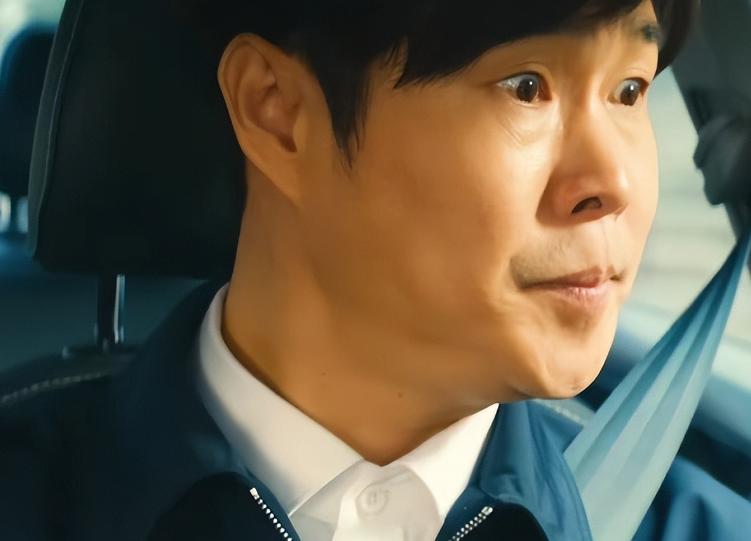 小沈阳和媳妇，孩子都很优秀，他们是靠自己努力的结果。
 
有本事谁开演唱会，拍电
