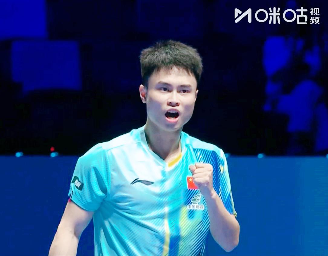 王皓现场指导，把我绕晕了，说了两个互相矛盾的指令！

前三局周启豪2;1领先
