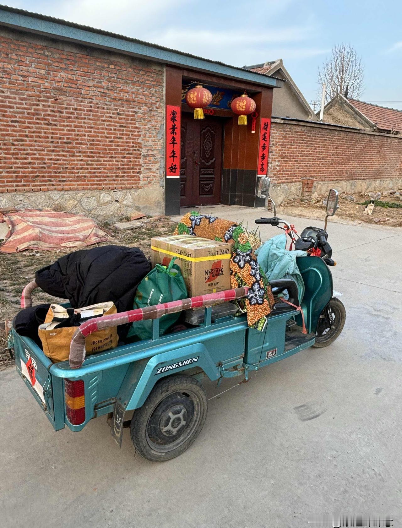 回老家过年花了11400块，

不是乱花，

每一分都有来处。

婆婆今年72岁