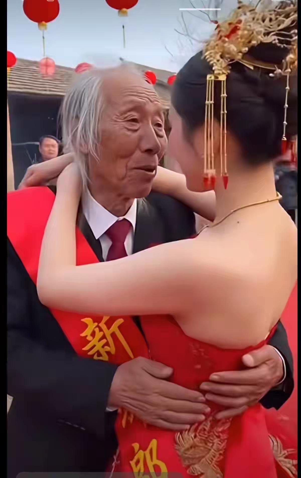 十回相亲九回黄，
莫要埋怨爹和娘。
你若腰缠万贯财，
不愁没有美娇娘。
不信且看