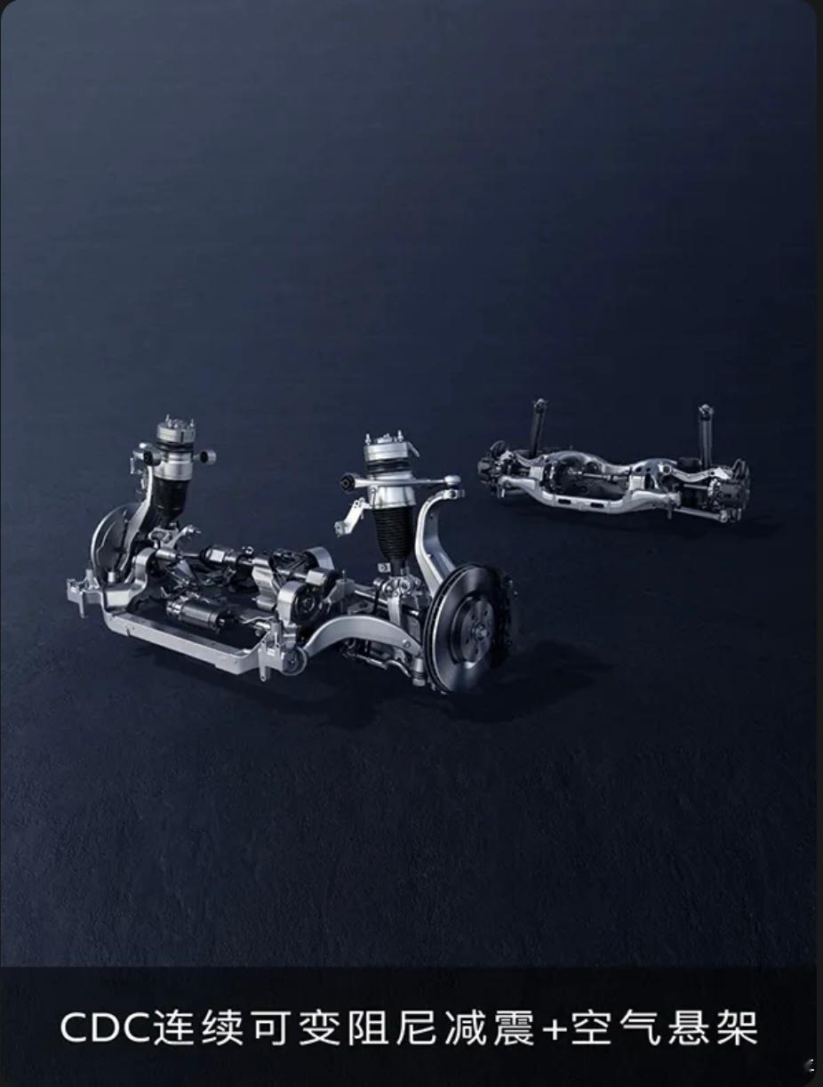 奥迪E5这车很神奇，虽然量还没起来，但是一直有话题性。从最开始的AUDI标到实车