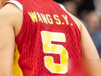 咱们女篮的后卫线，现在真是让人捏把汗。跟2022年世界杯拿亚军那会儿比，差距太明