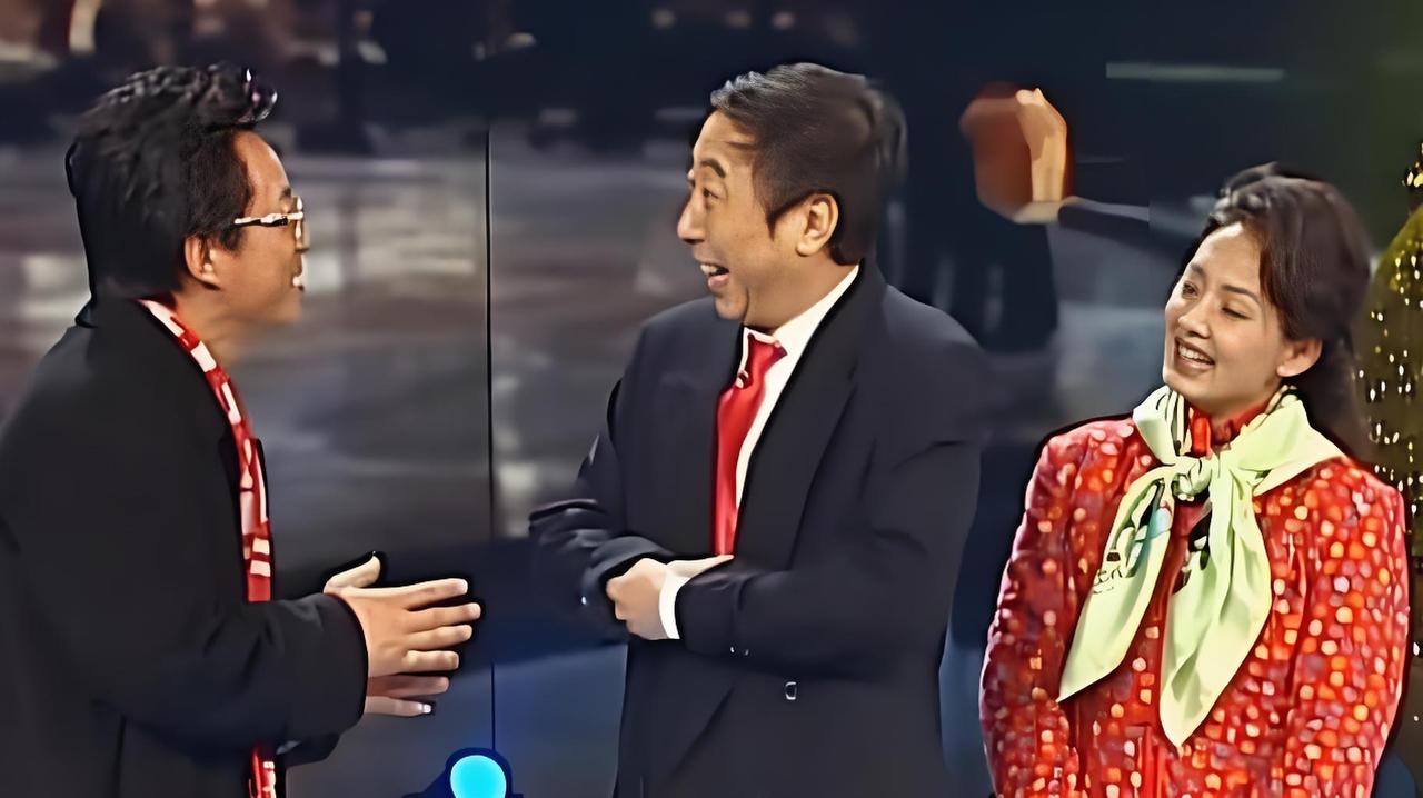 2006年春晚小品《跟着媳妇当保姆》中，牛莉饰演进城务工媳妇，冯巩饰演丈夫，朱军