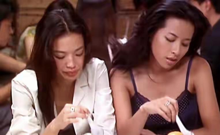 麦家琪一点也不隐瞒小时候不懂事，跟前任拍摄一些不雅照片的过往，还说自己犯过错，但
