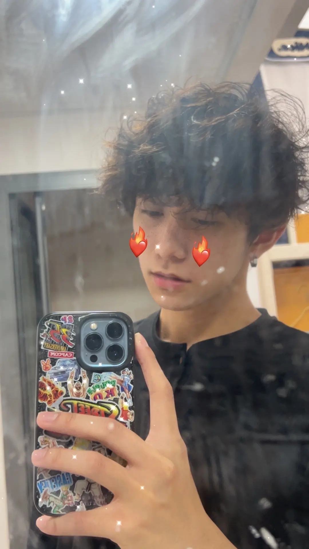 总是假装不在意 却偷偷发动态暗示