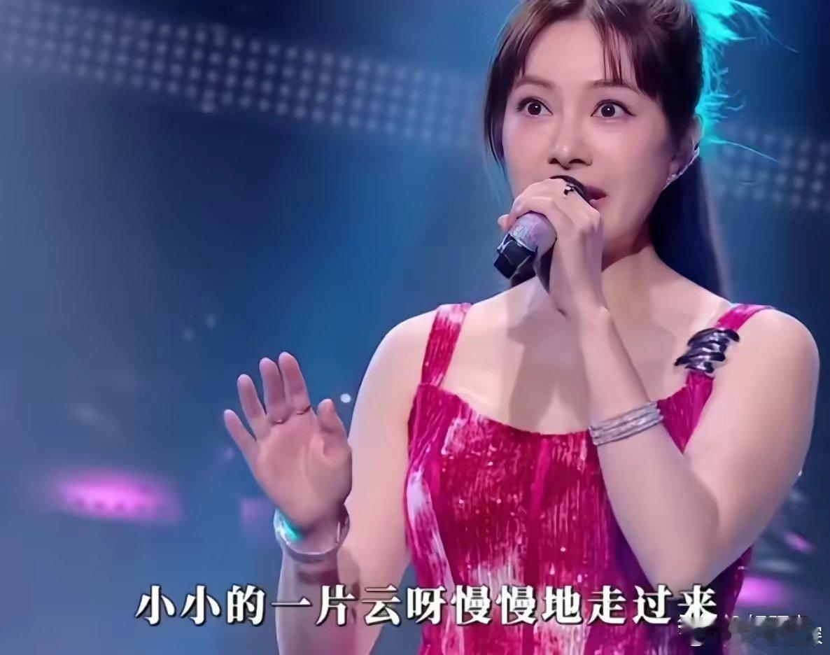 融不进去的圈子别强融，要不真的会被对比，碾压！今晚大湾区晚会，同一个舞台，同一首