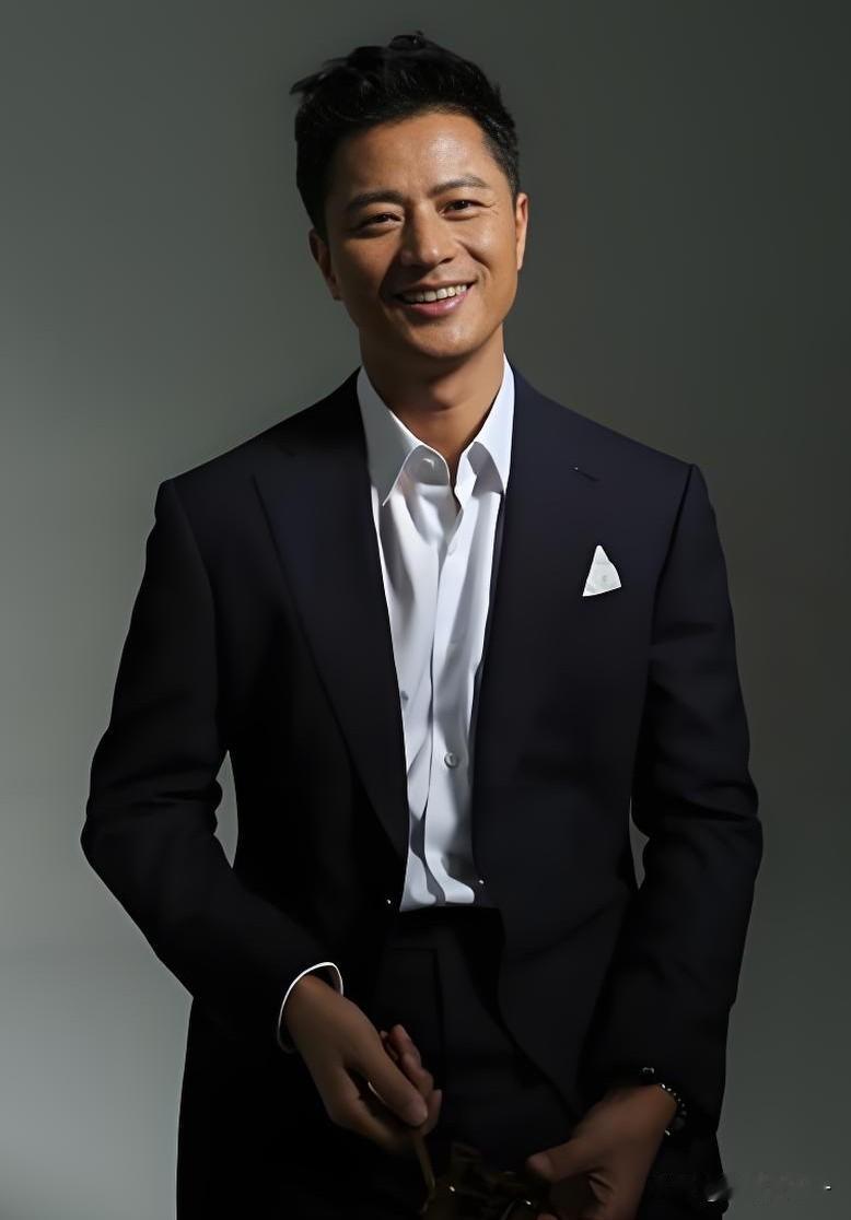 《乌蒙深处》最仗义的，

就是林江国饰演的这个衮菖蒲了，

不是说他同意麻青蒿追