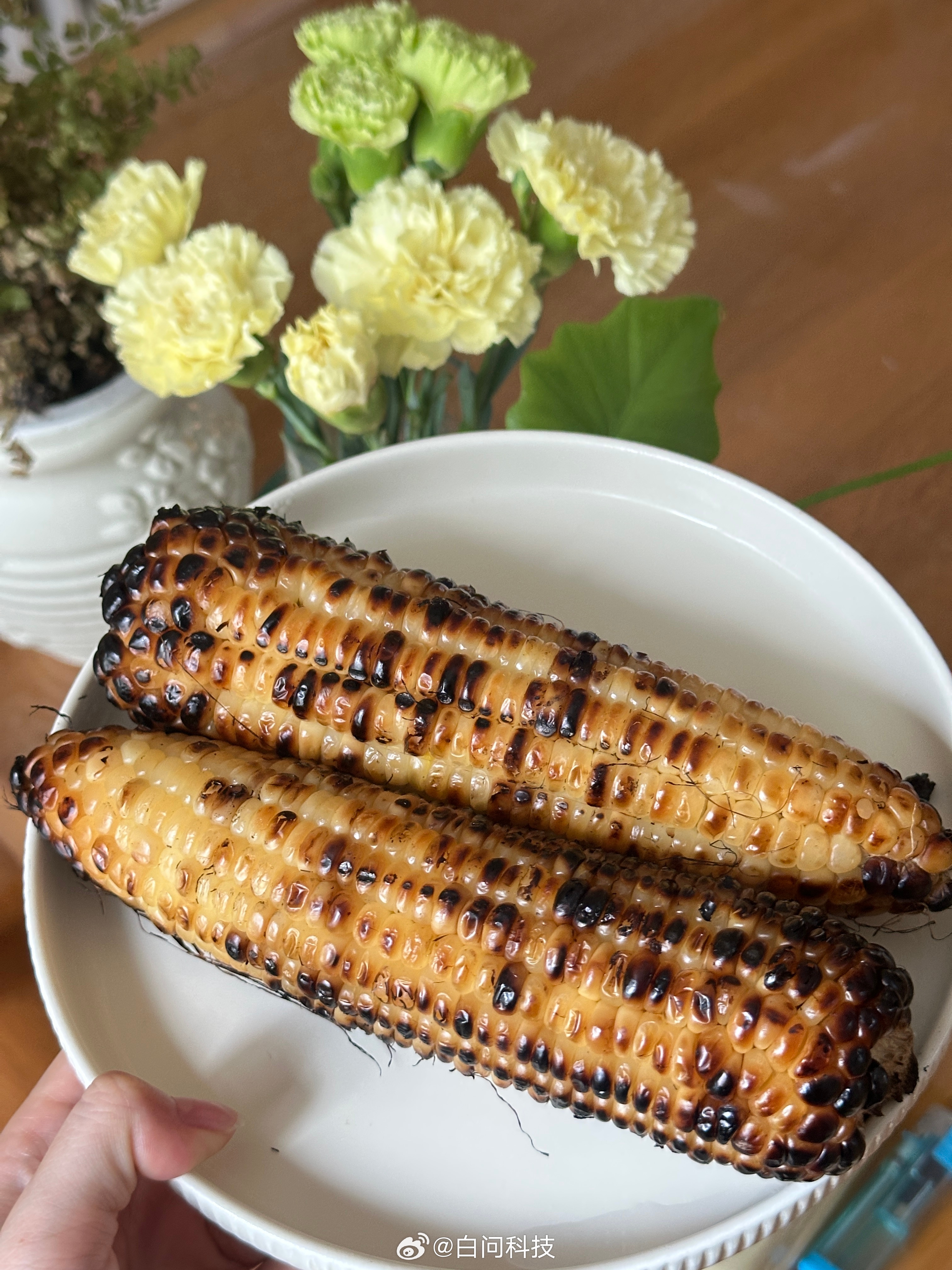 第一次吃烤玉米 🌽哇 贼香 一整个被惊艳到了！！原来还有这么好吃的玉米做法[泪
