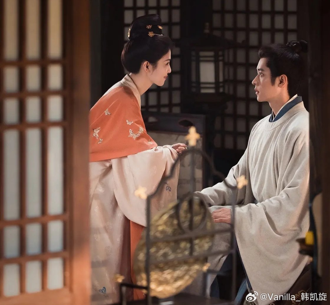 《莫离》不行啊，男女主这台词功底都很差劲，再加上白鹿近期这风评，这部剧要被骂惨。