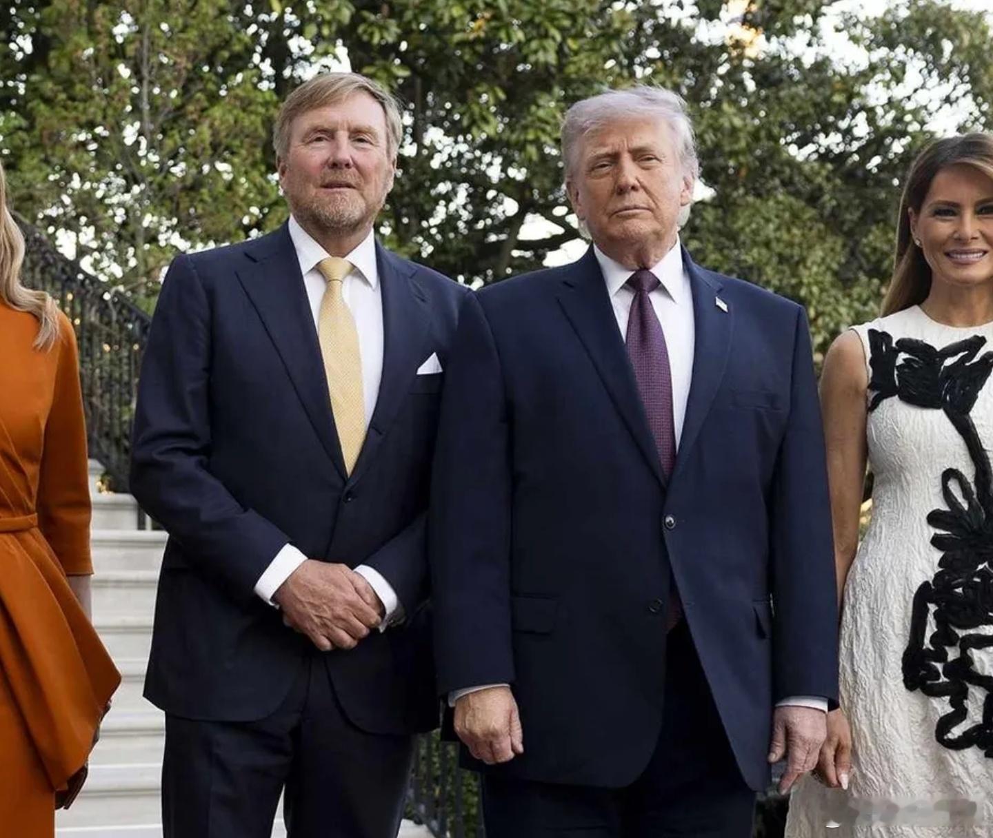 美媒透露，特朗普在白宫晚宴中告诉荷兰国王，他希望尽快结束美伊战争，方式是对伊朗极