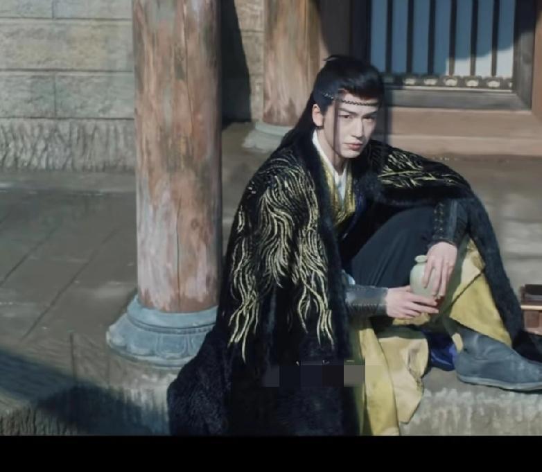 《云之羽》帅哥也成堆了，三兄弟，真的很好笑[呲牙][呲牙]。男二号男三号是亲兄弟