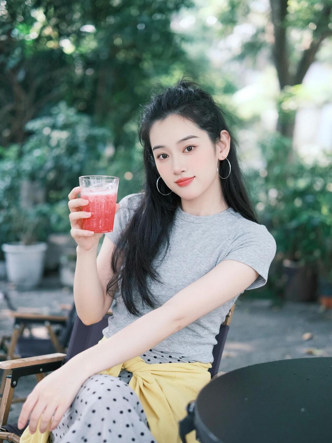 又是一年的春三月。