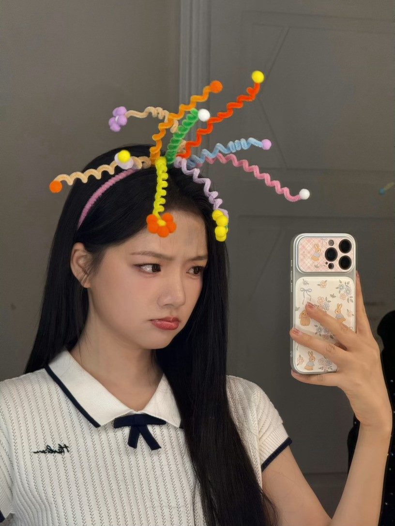 任敏AAA头箍批发大户 任敏这雷霆发箍是把商家库存包圆了吧！又多又有梗，毫无偶像