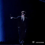 张凌赫在我手机里走一天了张凌赫湖南卫视跨年这30秒湖南卫视跨年演唱会 张凌赫的每