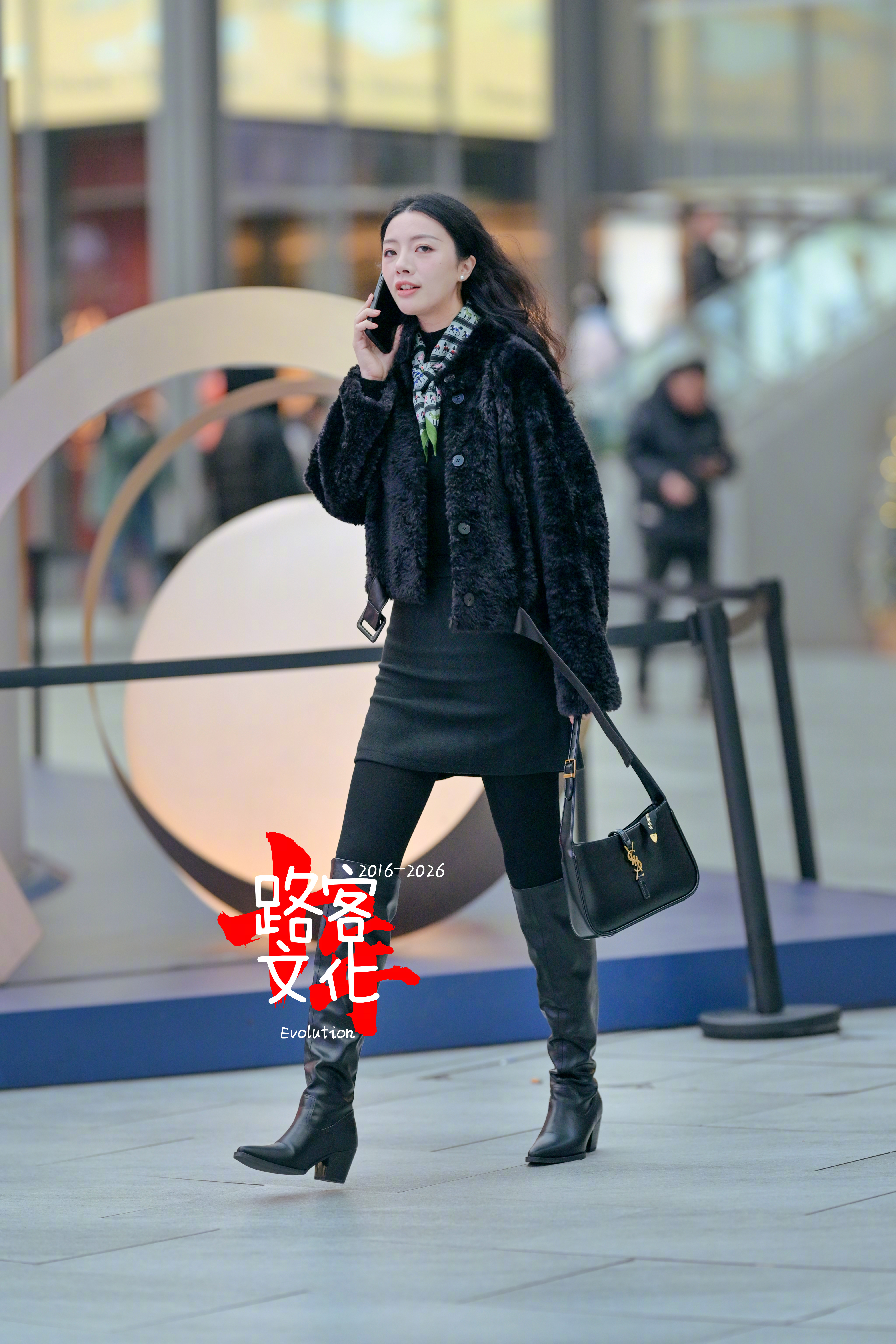 最近小姐姐在开直播 直播间给他说我是路客她不信。。。。。