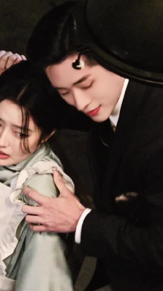 丞磊徐若晗玉簟秋同框路透丞磊徐若晗扑面而来的S味 丞磊徐若晗玉簟秋同框路透，丞磊