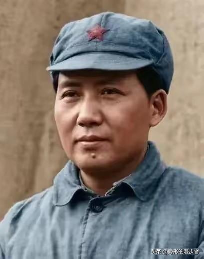 毛主席胸襟开阔如海，品格崇高无私，将毕生心血尽数奉献给中国革命与亿万人民。他带领