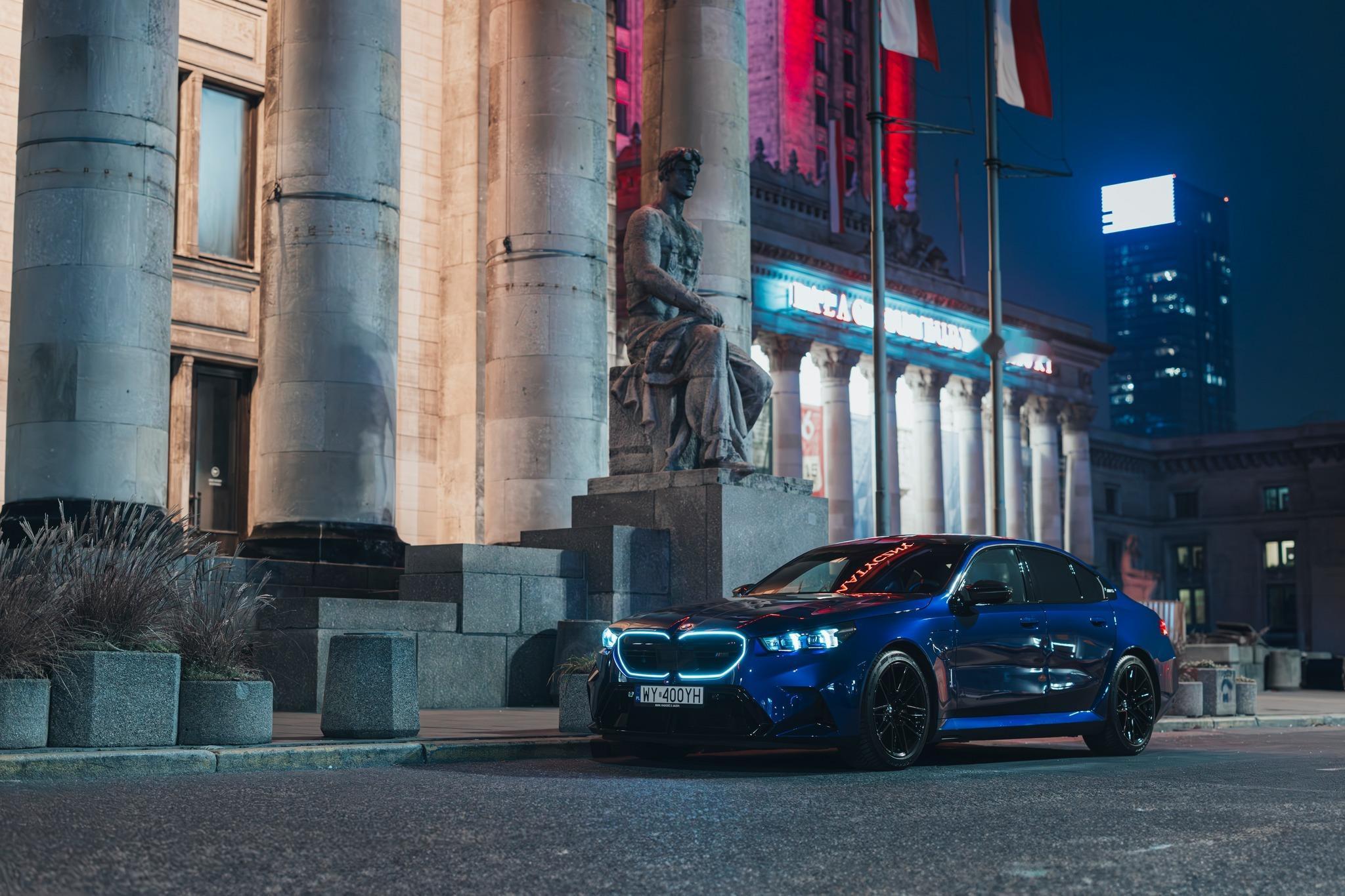BMW M5 宝马  宝马m5  这组宝马M5夜拍是不是非常帅？ 