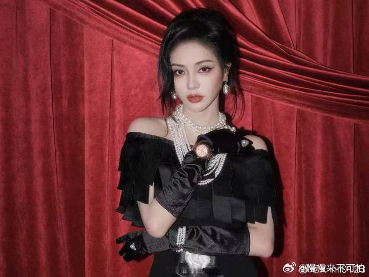 爱豆转演员最成功的是谢可寅吧谢可寅舞台有热情，荧幕有温度❤️ 谢可寅把两种截然不