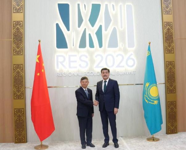 4月24日，在双边合作框架下，哈萨克斯坦共和国生态和自然资源部部长尼桑巴耶夫与中