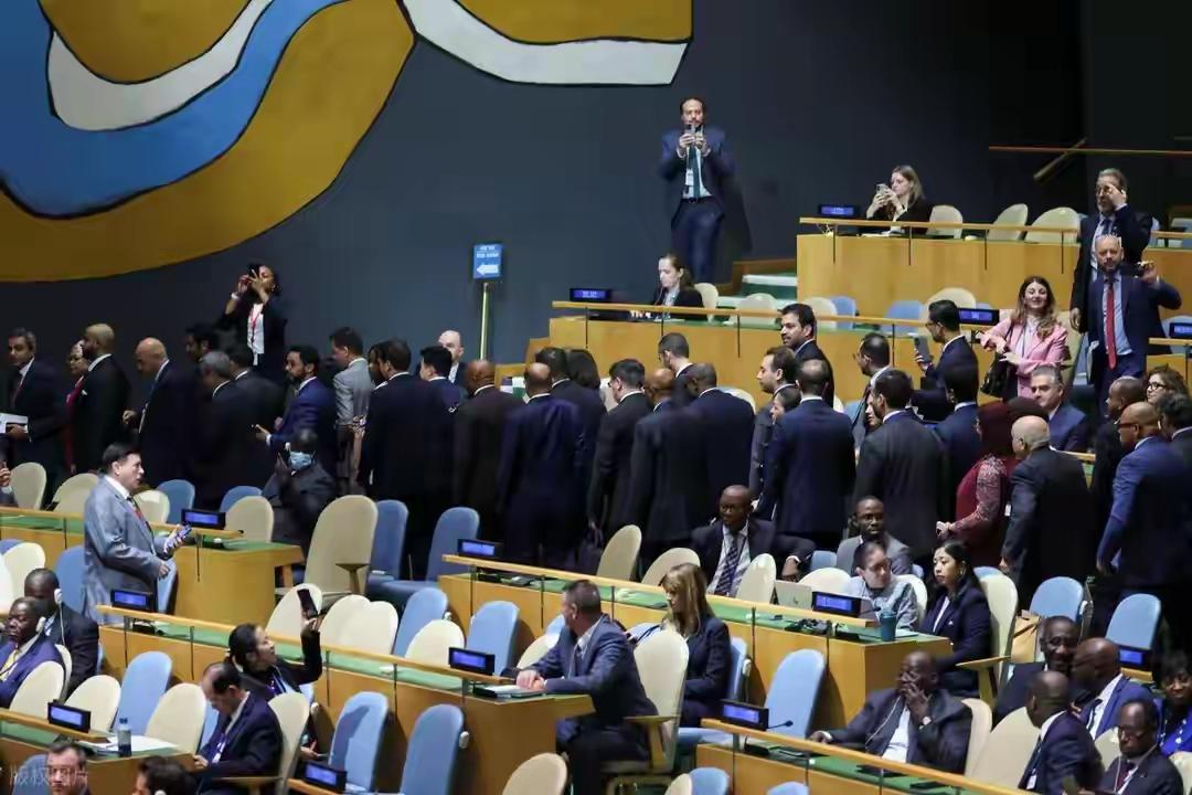 第81届联合国大会上，以色列总理内塔尼亚胡的发言火药味十足，也是他最尴尬的一次发