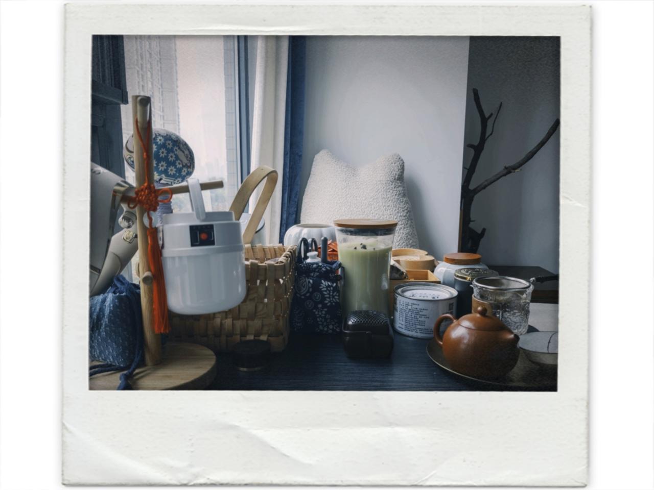 所谓财务自由，就是啥都不干也能维持现有的生活。从这一点看，我这个低欲望的人确实实