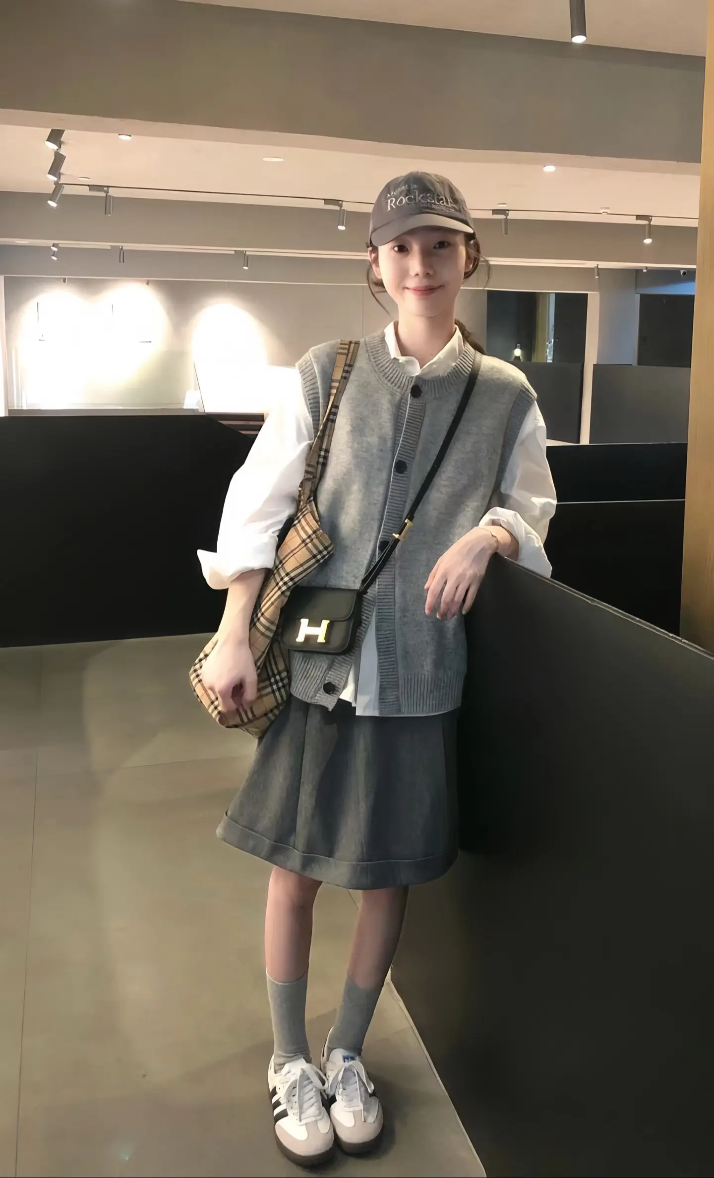 早秋韩系氛围感穿搭 简约穿搭 初秋穿搭 早秋松弛感穿搭