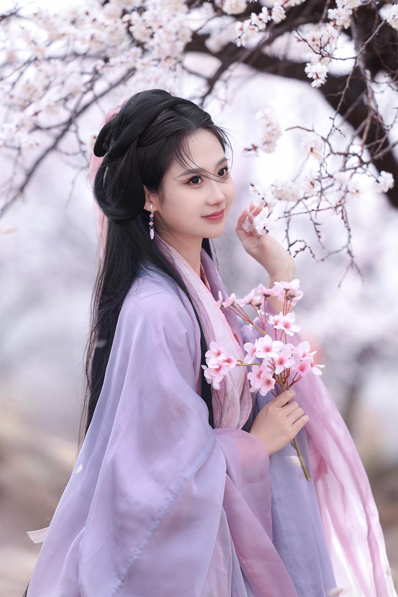 好像喜欢这组的挺多，发个完整版本吧～石家庄约拍 国风古韵 国风合伙人 春日总要来