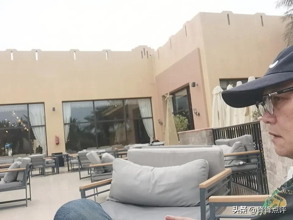 忘了跟你说，来埃及必须跟团来！千万别自作聪明自己一个人来！
其实不管去哪个国家，