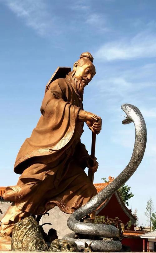 千古问对之六：刘邦拒药：命乃在天

（汉高帝十二年，长乐宫。刘邦病重，吕后找来了