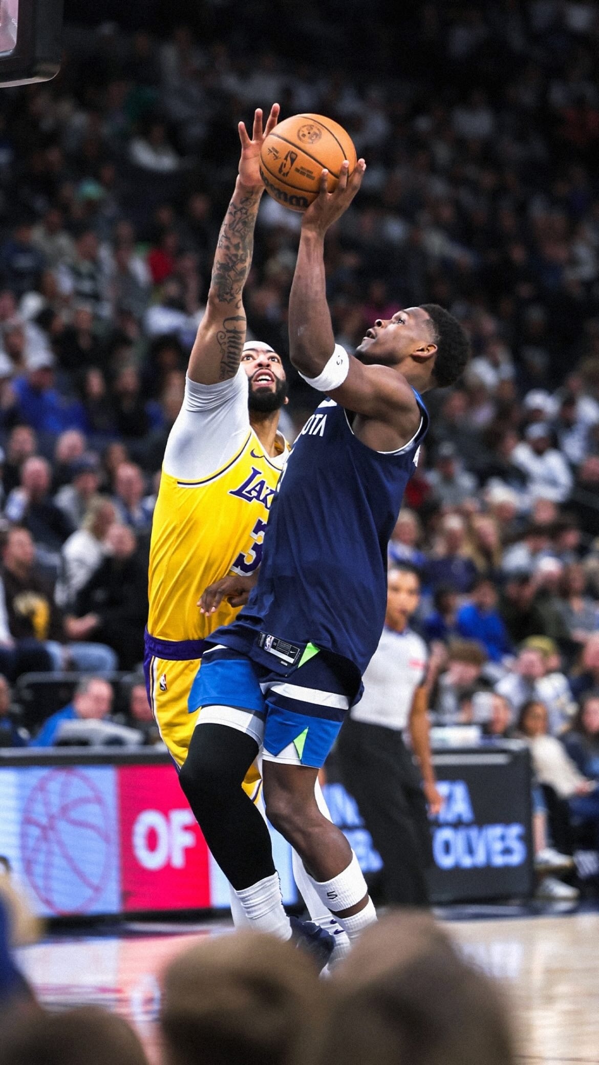 今天防华子防吐了，但是3个帽还是帅的[酷]  安东尼戴维斯[超话]  