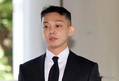 刘亚仁在一审中被判处一年有期徒刑，并当庭被拘留。​首尔中央地方法院刑事25部（主