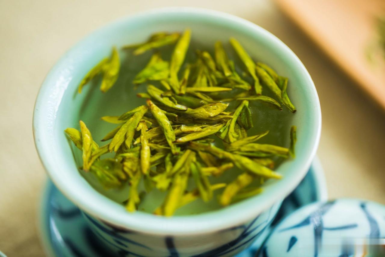 关于茶叶，我有一个疑问，但又不能乱说，我怕得罪茶商！

我们家，我喜欢喝茶，媳妇
