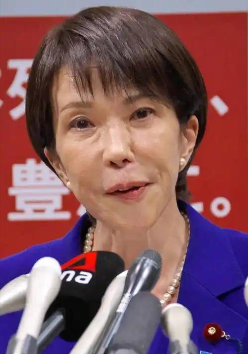 日本政坛直接炸锅了！90岁前首相福田康夫刚离世，另一位前首相石破茂就当着全日本的