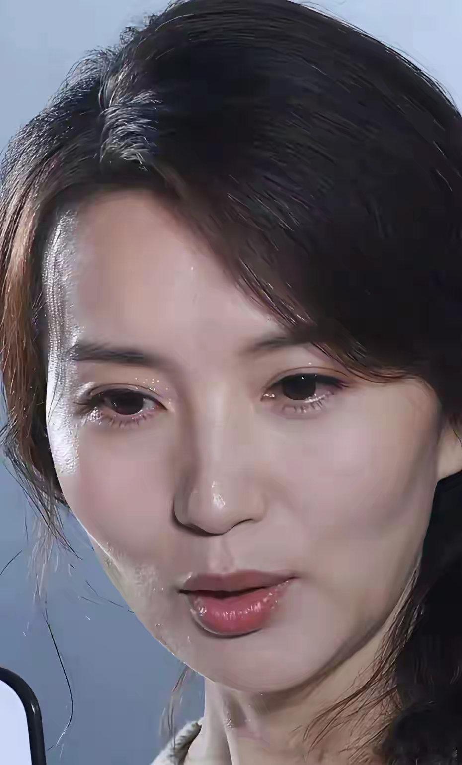 陈好老师现在越看越像谁了！有眼尖的吗！ ​​​