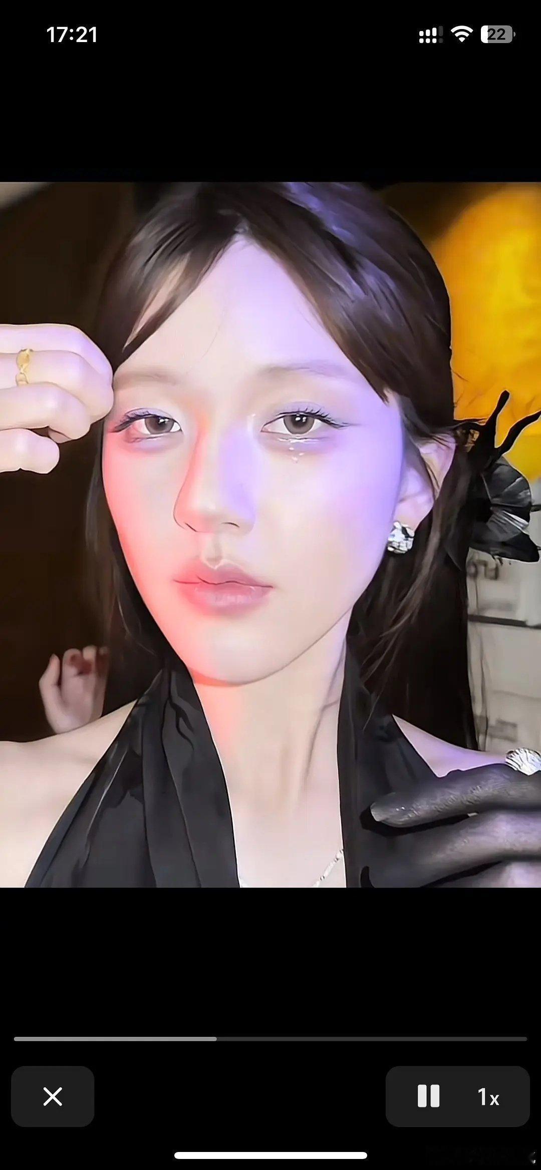 赵露思这是被说多了剑走偏锋吗？ ​​​