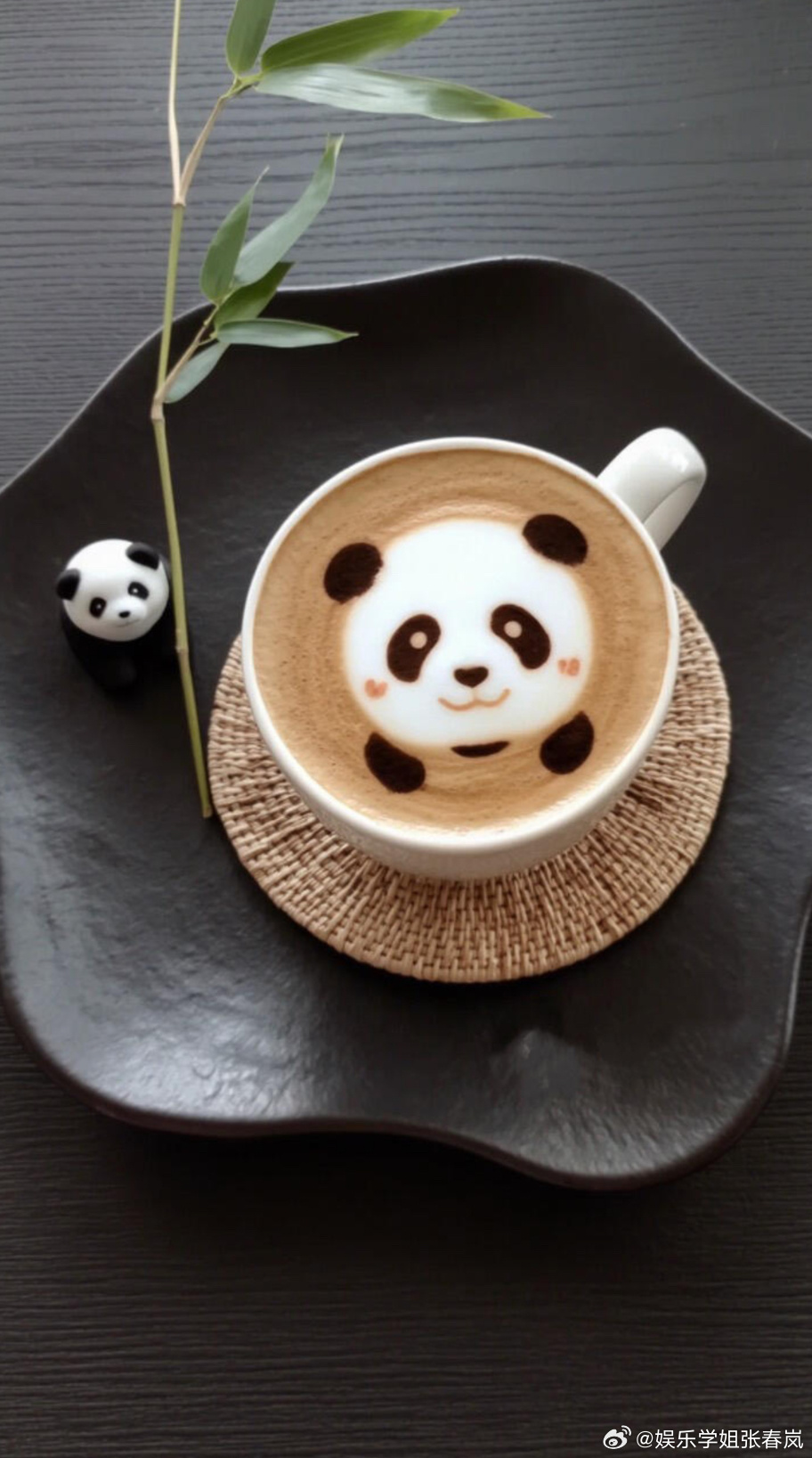 一睁眼满大街都是熊猫！！！这年头连熊猫都学会“离家出走”了？不过，这么多圆滚滚的