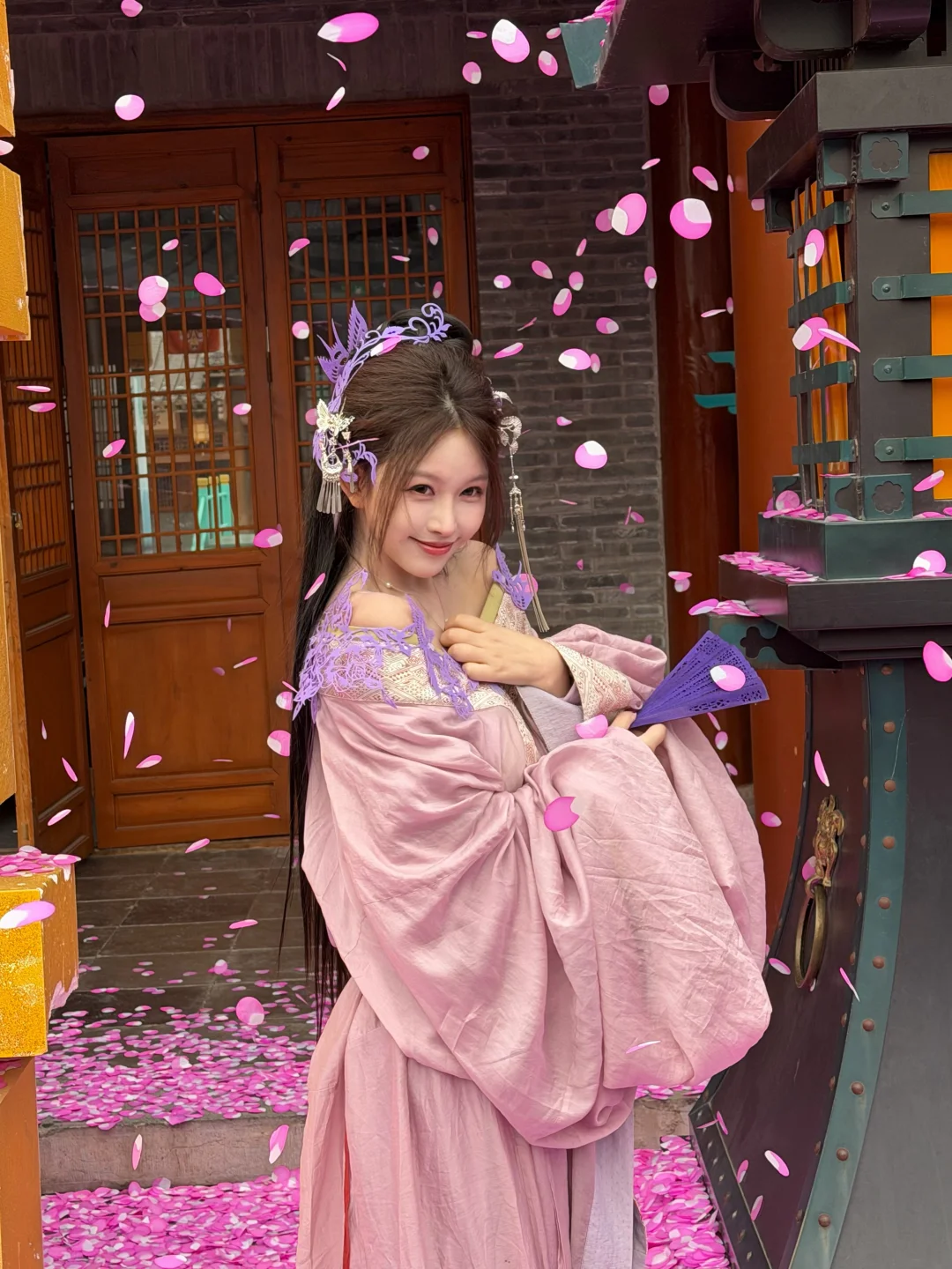 剪纸元素的汉服好美