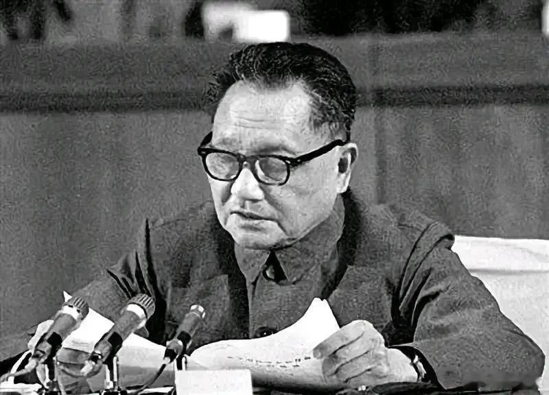 早在1978年，中美还没有正式建交，邓小平就在考虑送留学生去美国学习，彰显了他的