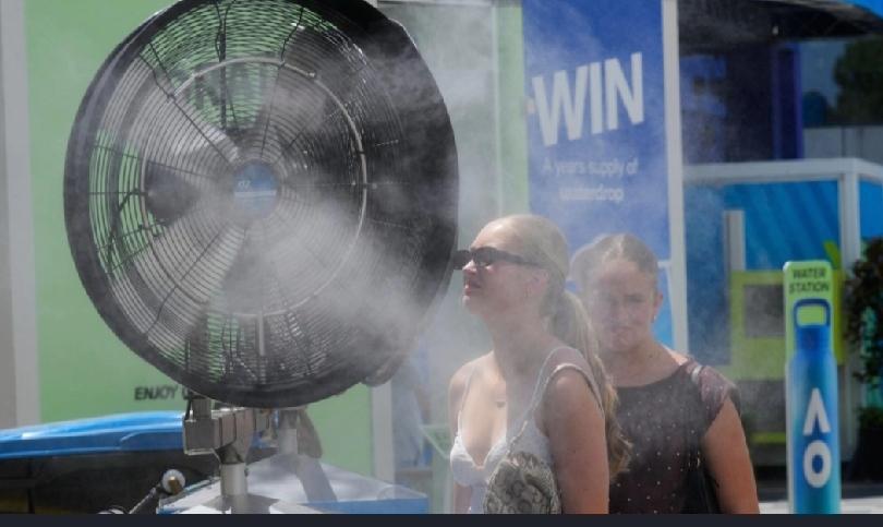 澳大利亚东南部遭遇16年来最严重热浪，多地气温逼近50℃，极端高温也助长了山火，