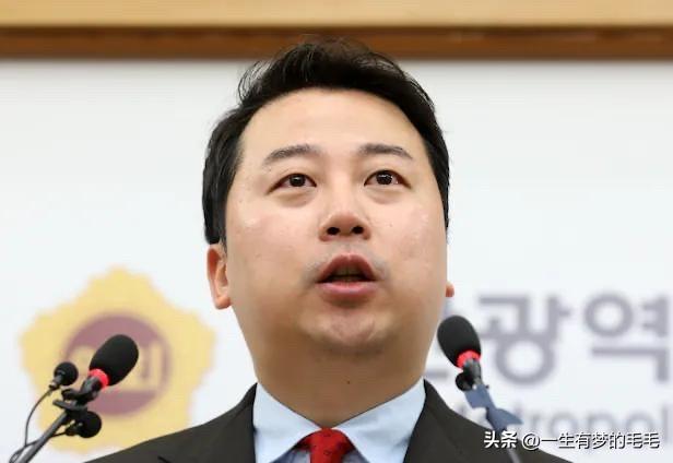 3月6日，韩国国民力量党汝矣岛研究院副院长张艺赞力挺党首张东赫，表示即便在本届地