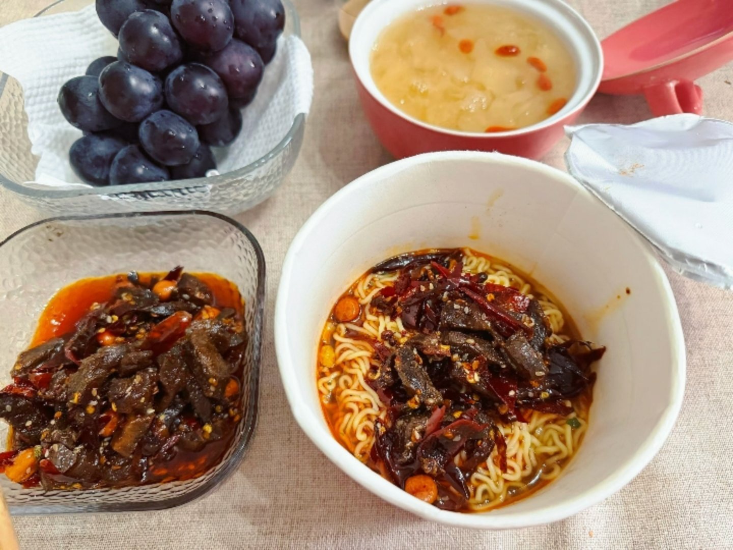 我来试试朋友做的下🍚/🍜神器周末我一般很少吃早餐的